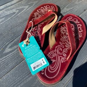NWT OluKai Paniolo leather flip flops size 8